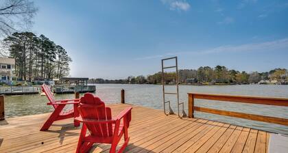 Lakefront New London Home: Dock, Fire Pit + Views!