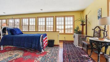 Apartment (0 Bedroom) | Interior