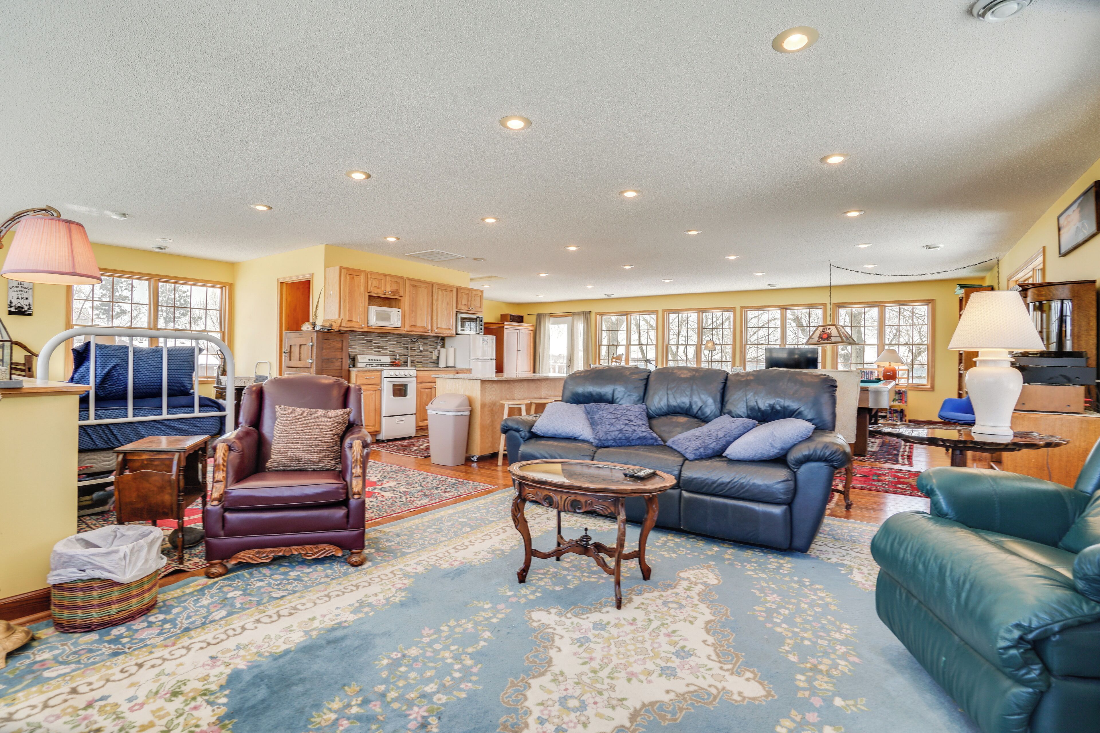 Apartment (0 Bedroom) | Interior