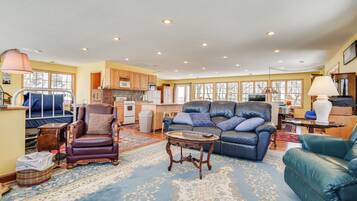 Apartment (0 Bedroom) | Interior