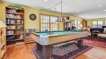 Apartment (0 Bedroom) | Interior