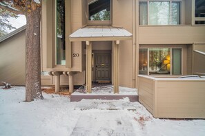 Exterior detail - Cozy Spa-Side Condo with Access to The Cove (Sunriver)