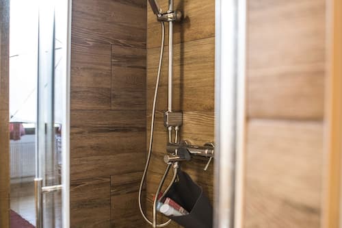 House (Duplex one bedroom Holiday Home with ) | Bathroom