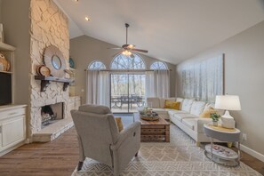 TV, fireplace, table football - Whippoorwill Manor by Innsbrook Vacations! (Innsbrook)