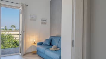 Kamar Keluarga, balkon, pemandangan kebun | Seprai antialergi, brankas, dan didekorasi berbeda-beda