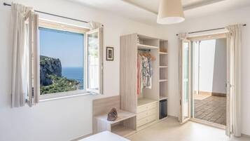 Hypo-allergenic bedding, in-room safe, individually decorated