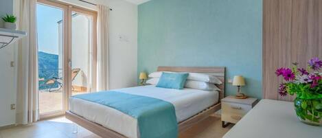 Zimmersafe, Verdunkelungsvorhänge, schallisolierte Zimmer