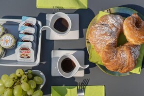 Free daily cooked-to-order breakfast - Villa La Pagaia (Vico Equense)
