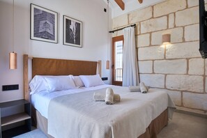Standard Double Room, Ensuite (Primera y segunda plan) | Room amenity - Hotel Ca Sa Pagesa (Santa Margalida)