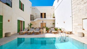 Piscine extérieure