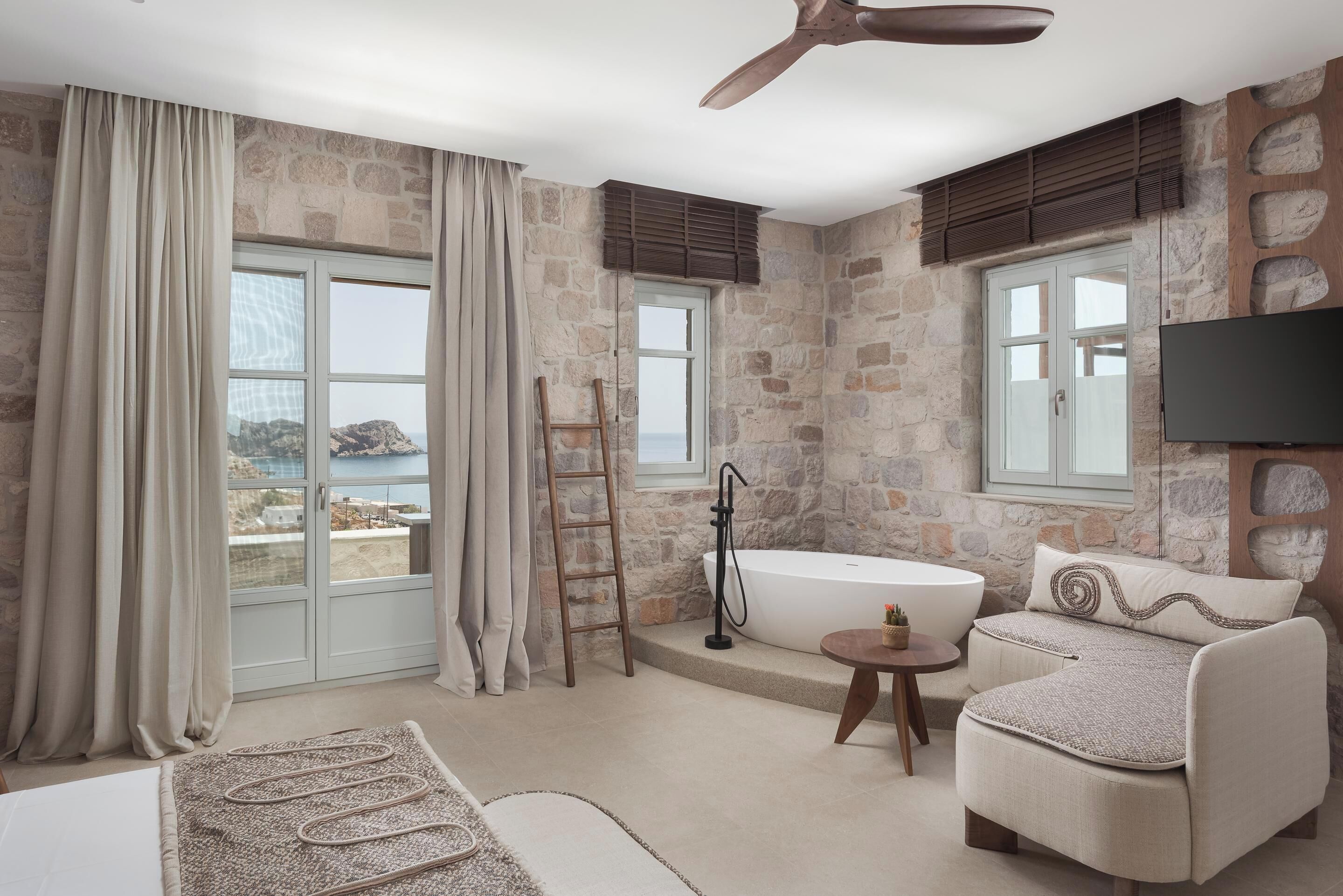 Exclusive Room | Egyptian cotton sheets, premium bedding, memory foam beds, in-room safe