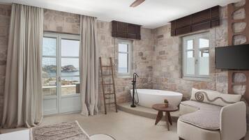 Exclusive Room | Egyptian cotton sheets, premium bedding, memory foam beds, in-room safe