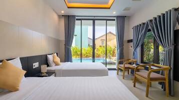 5 bedrooms, iron/ironing board, WiFi, bed sheets