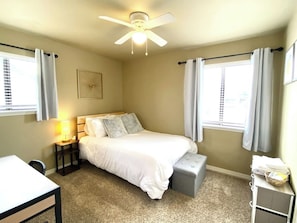 5 bedrooms, desk, iron/ironing board, WiFi