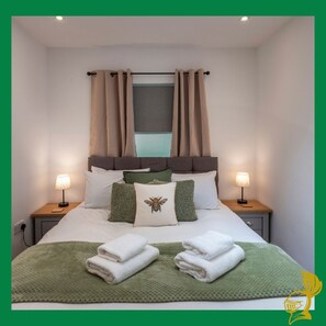 1 bedroom, iron/ironing board, WiFi, bed sheets - The Borough Suite @Devereux_Residences (London)