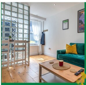 Living area - The Borough Suite @Devereux_Residences (London)