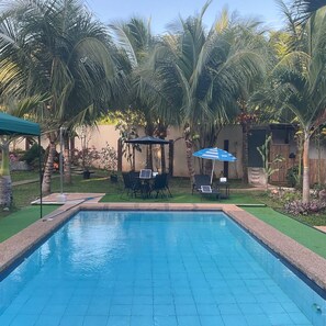 Outdoor pool - Studio B, Loft (M&K’s Guest House) (Dauis)