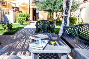 Outdoor dining - Affitacamere Domo - Luci (Nurachi)