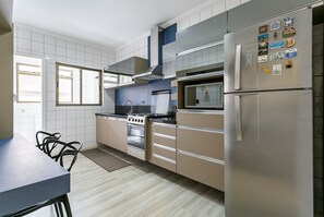 Frigorifero, microonde, forno, macchina per tè/caffè