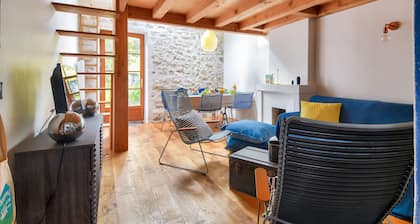 House for 2 adults - 4 children - 600m beach