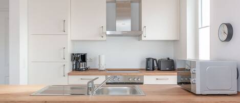 Microwave, oven, stovetop, dishwasher
