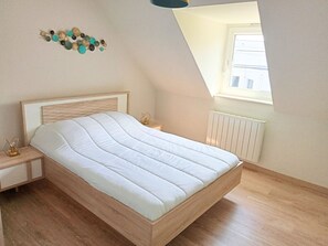 1 chambre, fer et planche à repasser, accès au Wi-Fi (inclus)