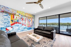 Smart TV, fireplace, books, offices - Lone Star Landing | Concierge Services (Kingsland)