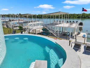 Piscine extérieure, piscine chauffée