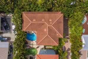 Exterior - Spacious Oasis - 3BR Pool Home - By Island Real Estate (Holmes Beach)