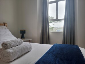 1 多间卧室、免费 WiFi、床单