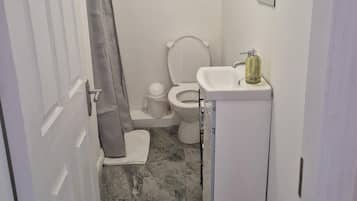 Shower, towels