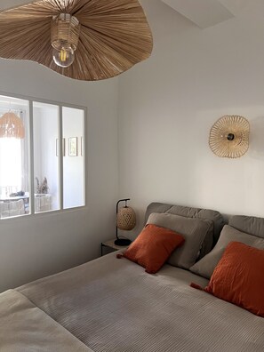 1 soverom, strykejern/-brett, reiseseng for barn og wi-fi (inkludert)