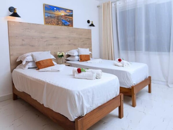 3 Schlafzimmer, Schreibtisch, Bügeleisen/Bügelbrett, WLAN