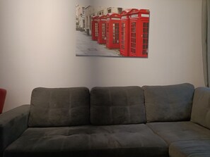 Interior - Modern Comfy (Athina)