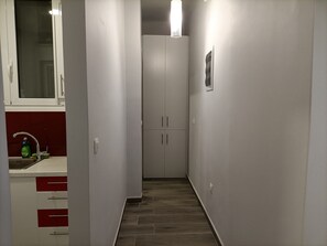 Interior - Modern Comfy (Athina)