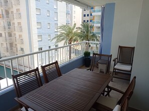 Outdoor dining - Palmeras III bl.I esc.I 4ºB Solo Familias (Playa de Gandía)