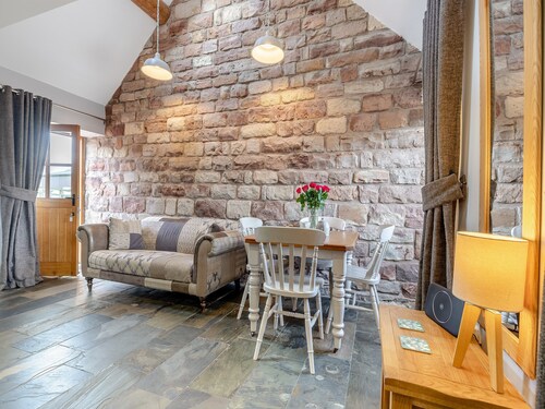 Jacob's Barn - UK46733
