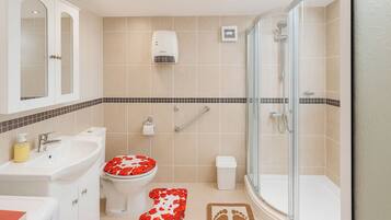 Dusche, Handtücher, Toilettenpapier