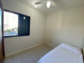 Family Apartment | Free WiFi, bed sheets - Edifício Morada do Imperador (Praia Grande)