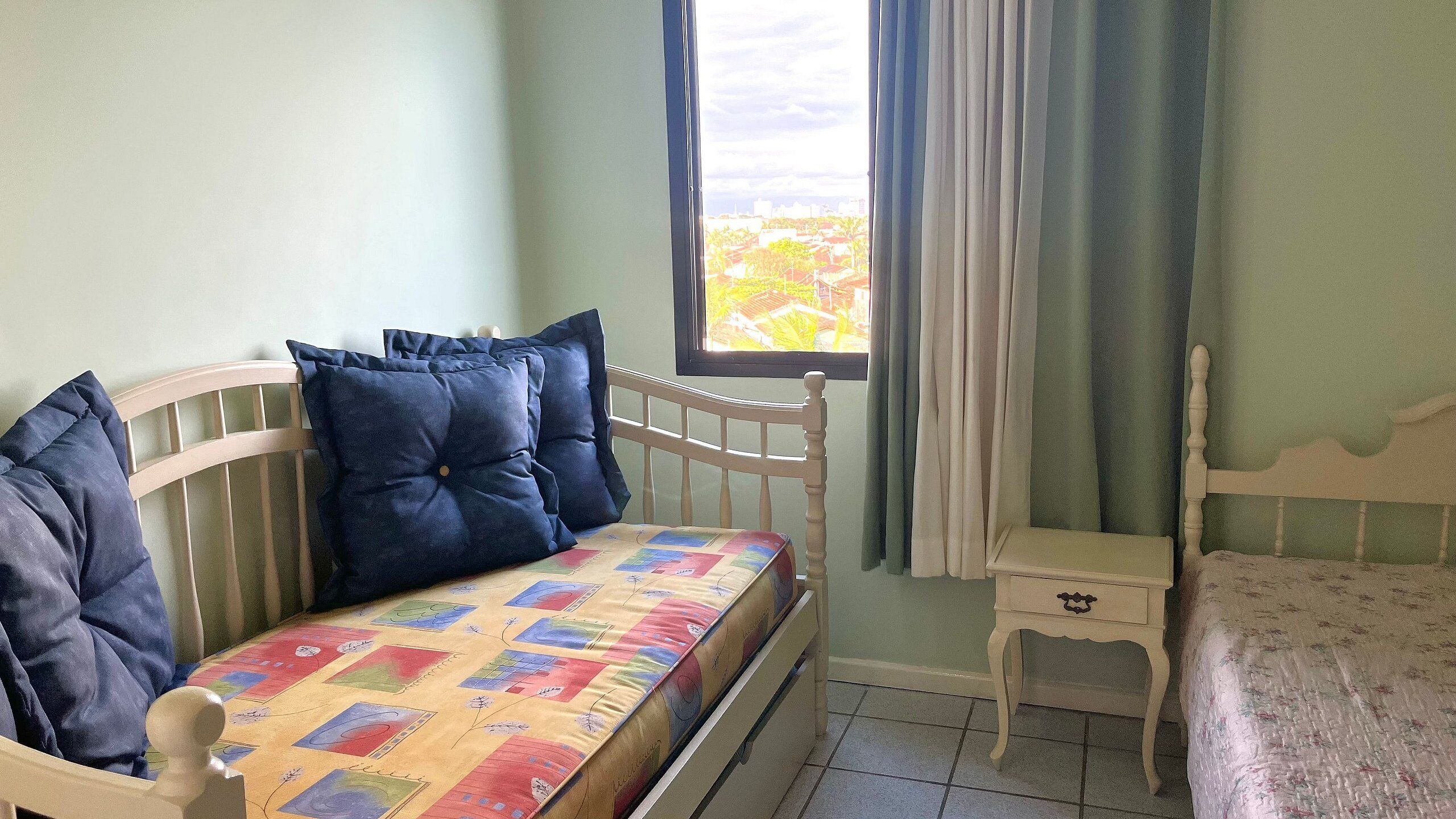 Family Apartment | Free WiFi, bed sheets