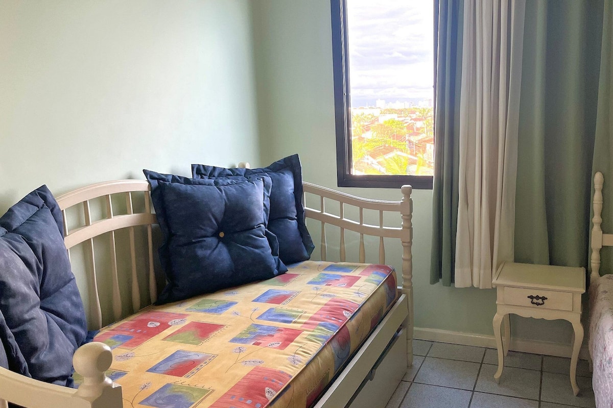 Family Apartment | Free WiFi, bed sheets