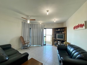 Family Apartment | Living area - Edifício Morada do Imperador (Praia Grande)