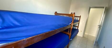 Family Apartment | Free WiFi, bed sheets