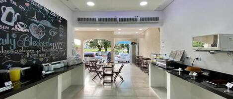 Tägliches inbegriffenes Frühstücksbuffet