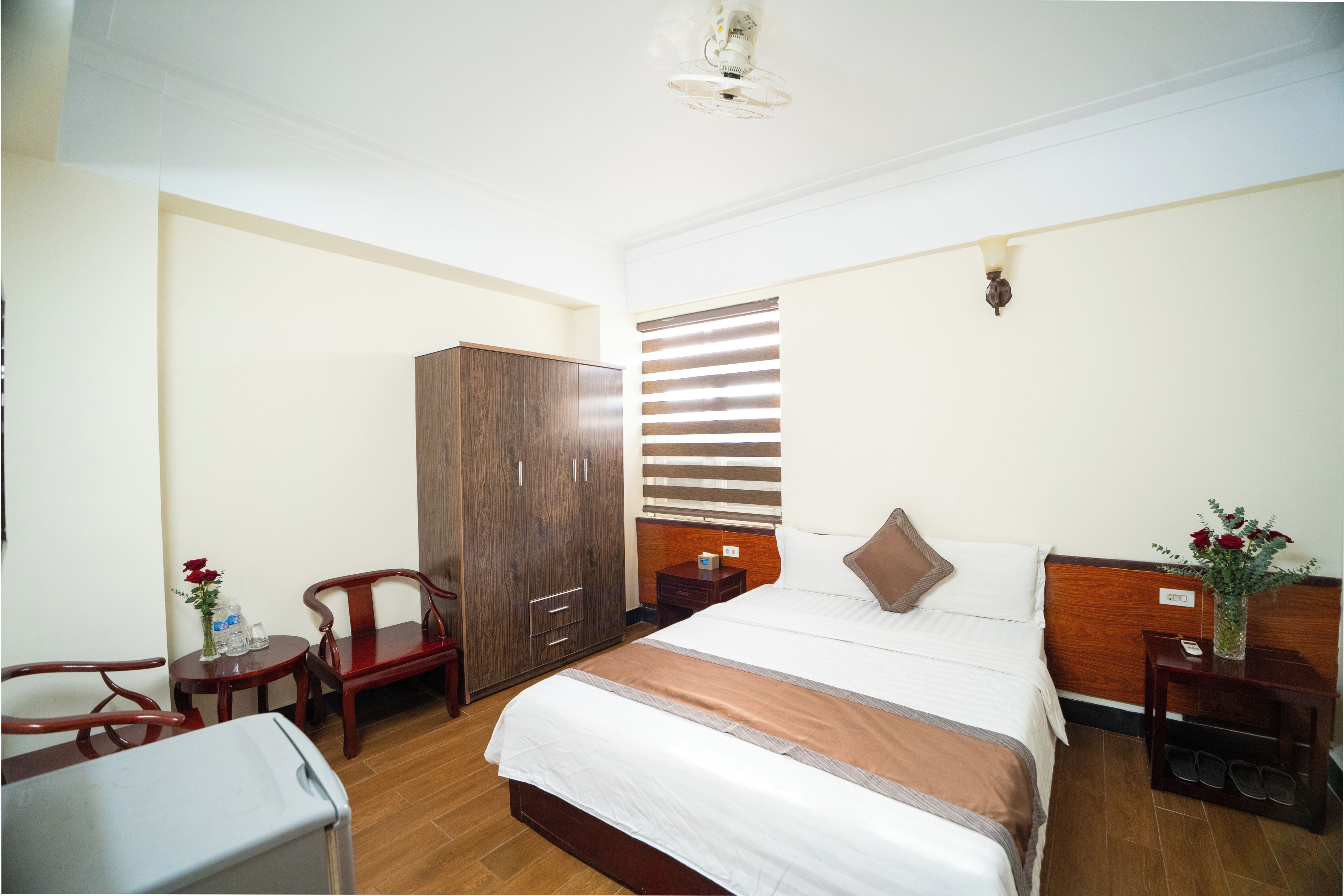 Deluxe kamer, 1 queensize bed | 1 slaapkamer, luxe beddengoed, donsdekens, individueel gemeubileerd