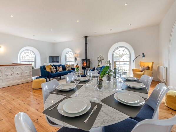 Dining - 5 bedroom accommodation in Newquay (Newquay)