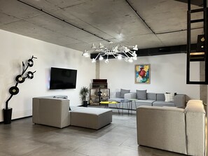 Living area - kazbegi apartments (Stepantsminda)