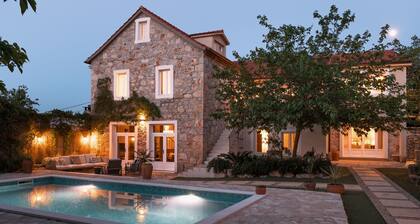 Villa Estelle | Timeless Design in Ancient Stone