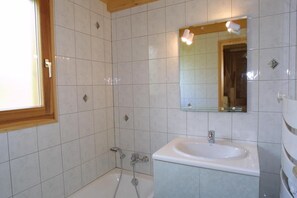 Bathroom - Chalet, wifi, balcony, tv, 109m², Les Gets (Les Gets)