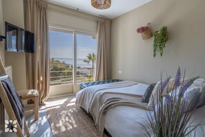 3 chambres, fer et planche à repasser, Wi-Fi gratuit